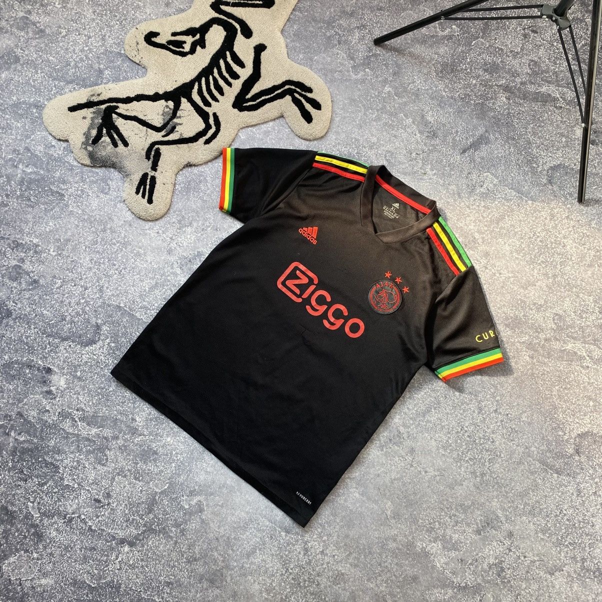 Vintage Vintage Adidas Ajax Small logo black soccer jersey Size US XL / EU 56 / 4 - 1 Thumbnail