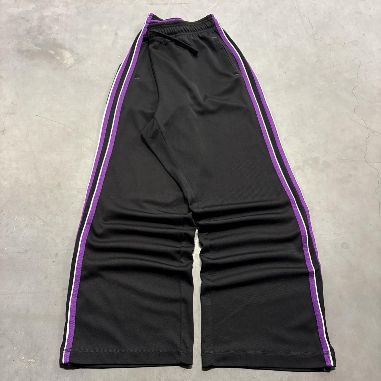 Vintage Crazy Vintage Y2K/2000s Baggy Black Purple Striped Wideleg Trackpants! Size US 32 / EU 48 - 2 Thumbnail