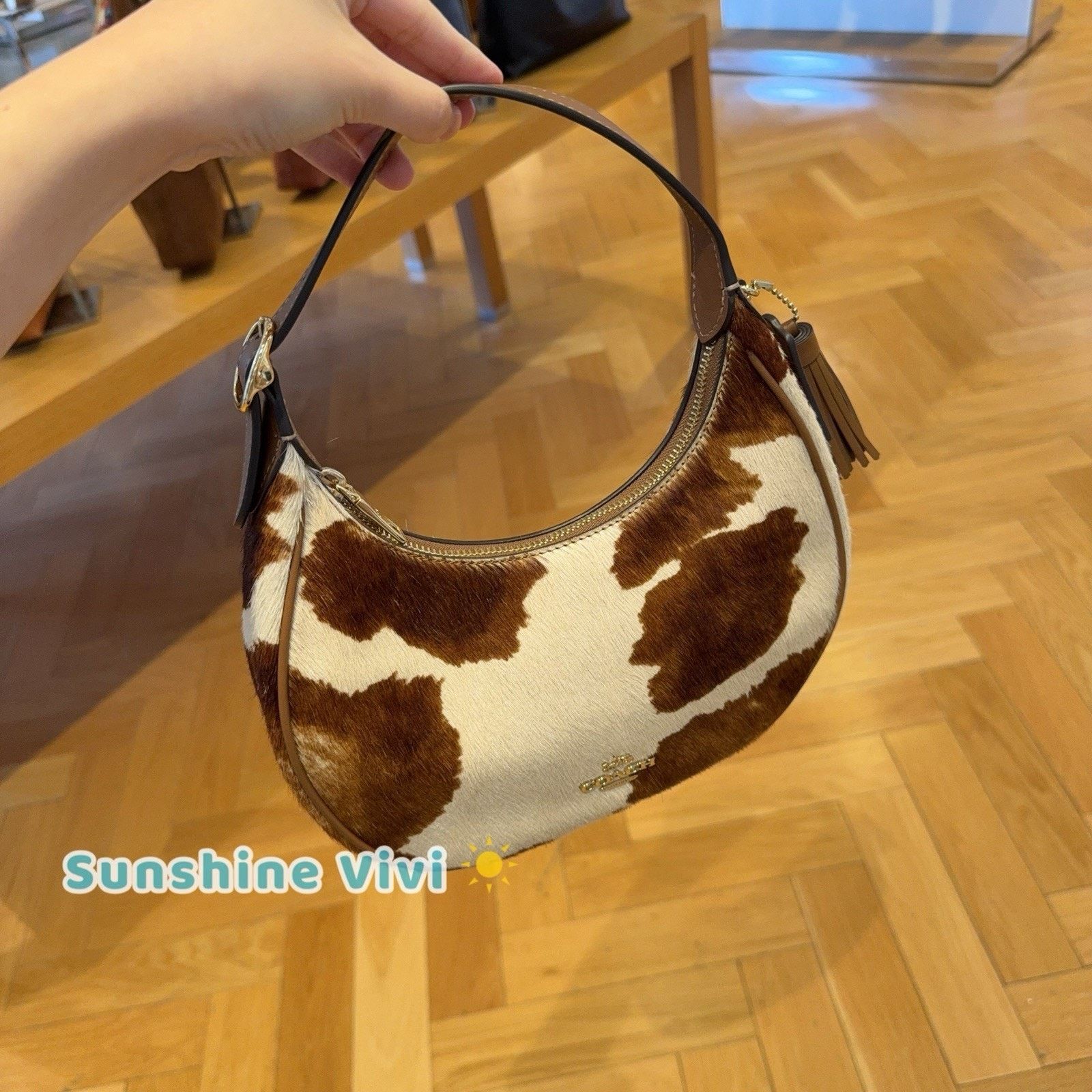 Coach NWT COACH Emily Shoulder Bag In Haircalf Cow CDX23 Gold/Cow Size ONE SIZE - 4 Thumbnail