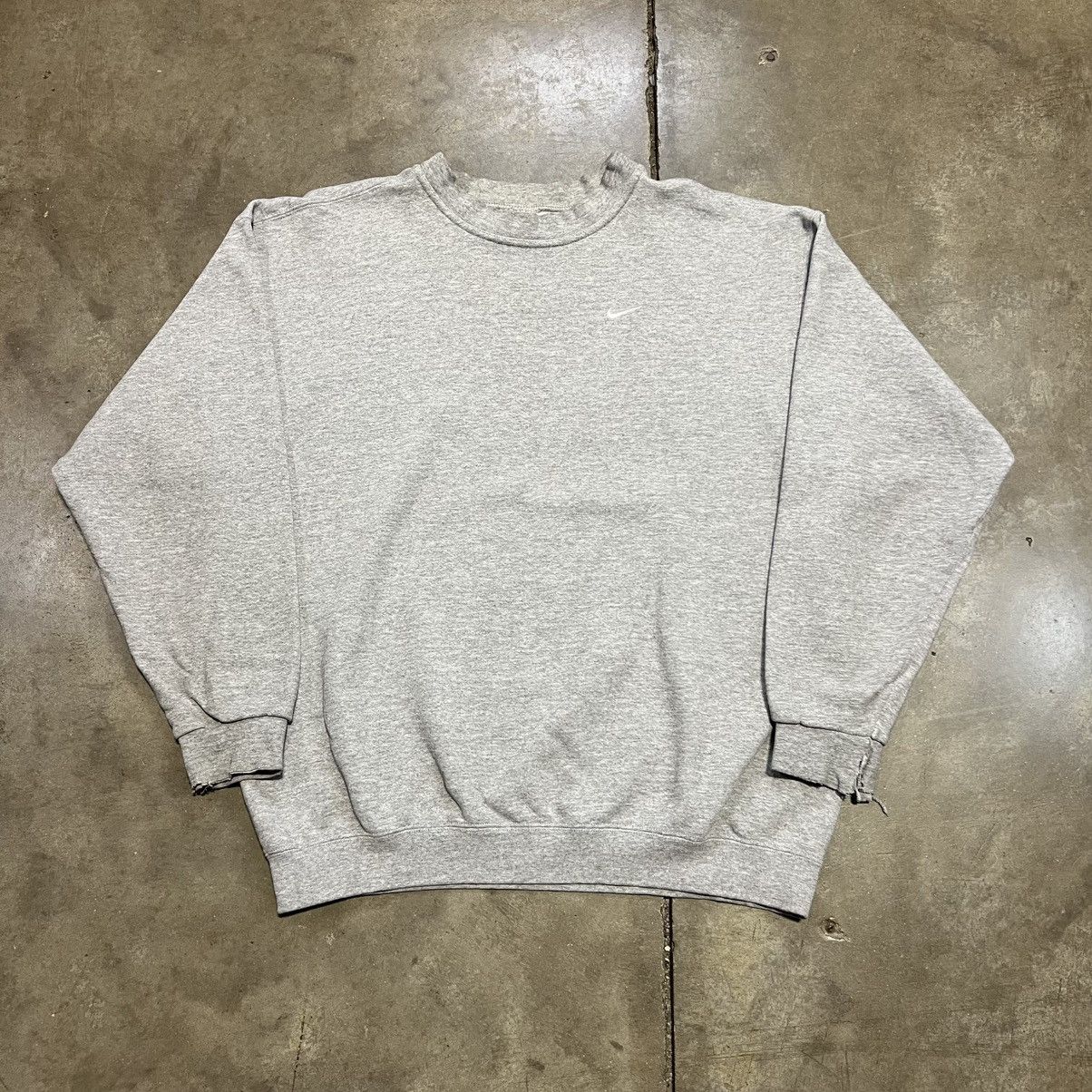 Nike × Vintage Vintage 90s Nike Mini Swoosh Crewneck Sweatshirt Boxy USA Size US L / EU 52-54 / 3 - 6 Thumbnail