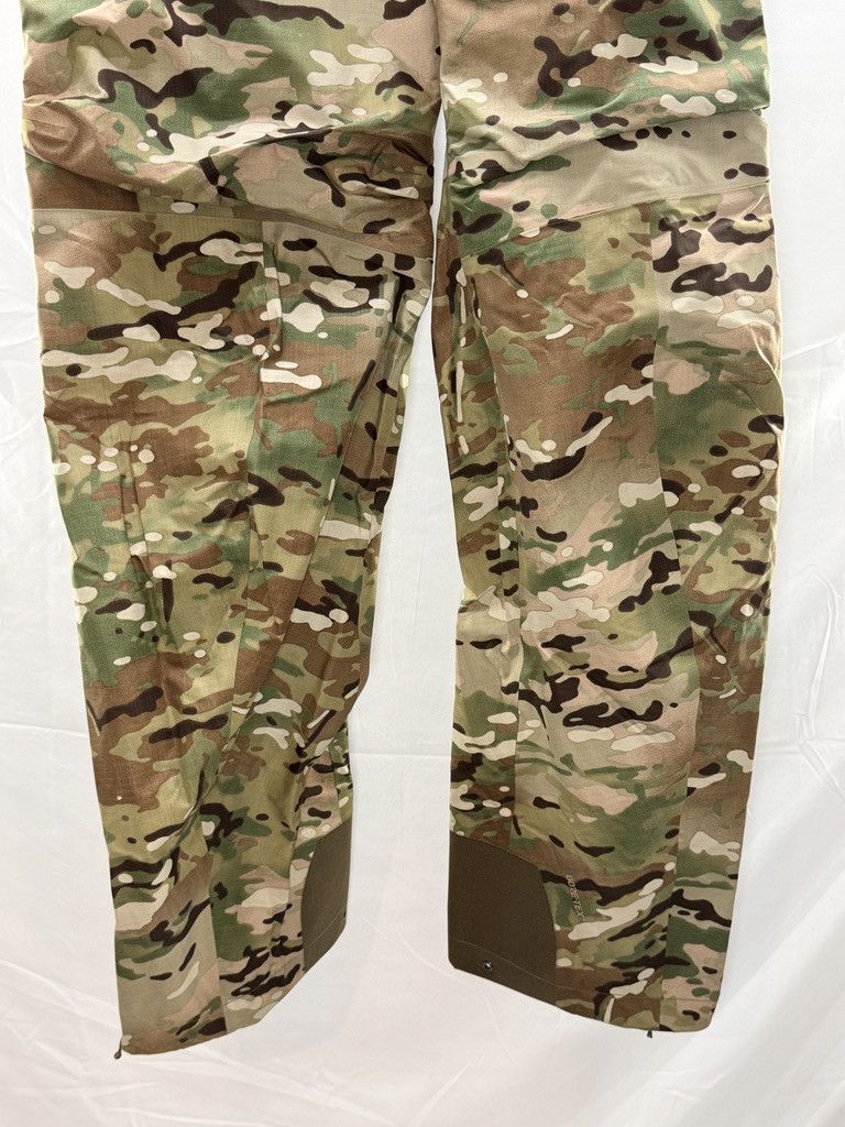 Arc'teryx ARCTERYX LEAF Alpha Gen 2 Multicam Gore Tex Pro Bib Pant Size US 39 - 4 Thumbnail