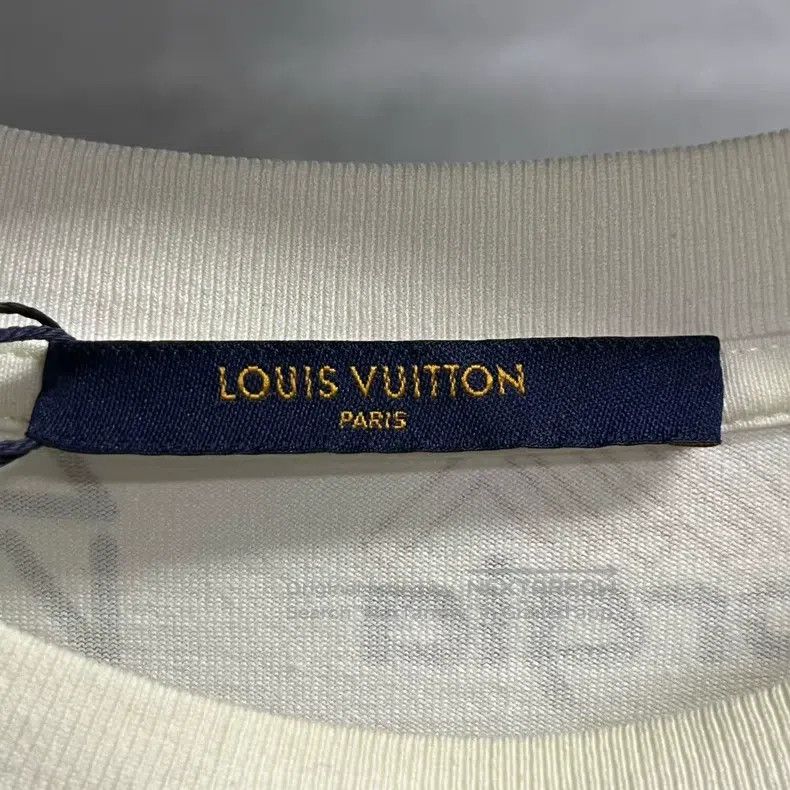 Louis Vuitton Louis Vuitton White monogrammed multi-logo printed casual Size US L / EU 52-54 / 3 - 2 Thumbnail