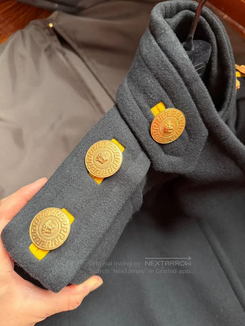 Versace Versace Women's wool woolen coat Size S / US 4 / IT 40 - 4 Thumbnail