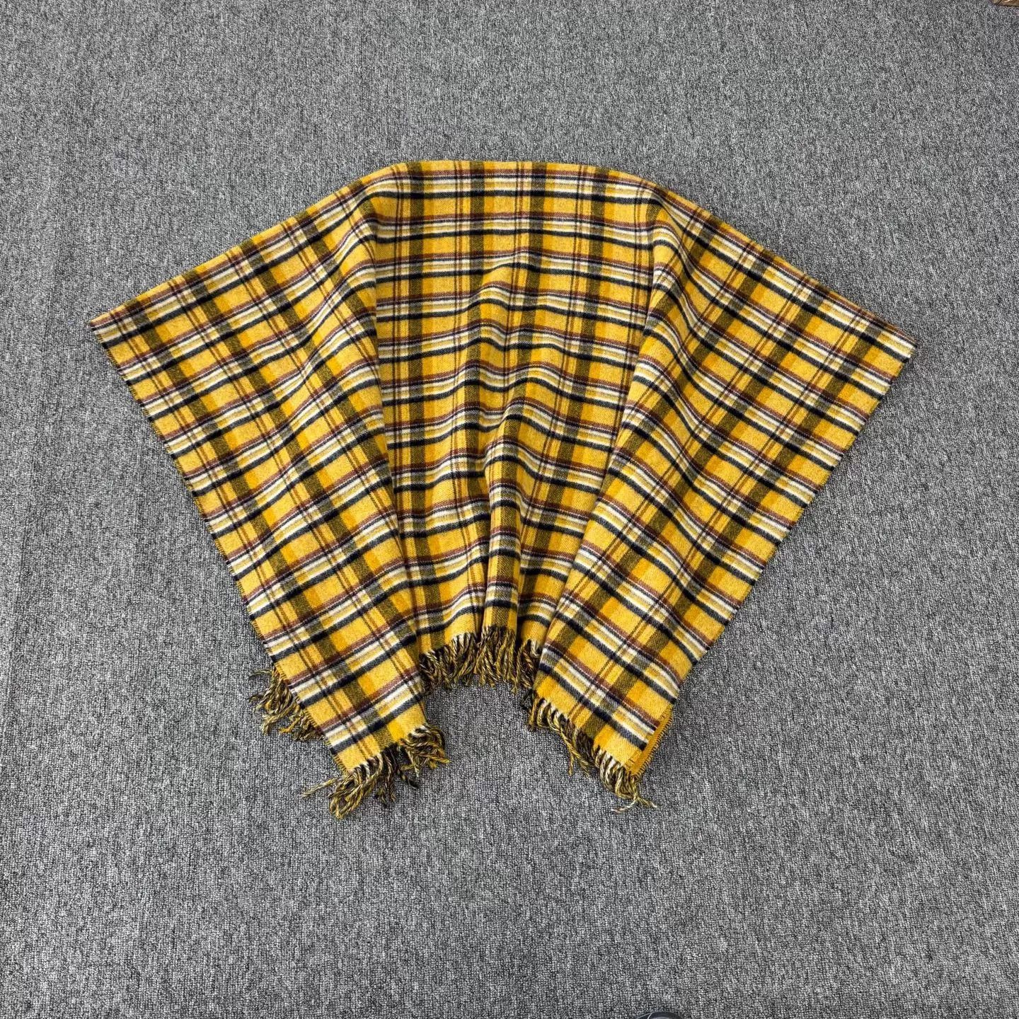 Gucci Gucci Double Wool Cape Check GG Lining 99 New Size ONE SIZE - 3 Thumbnail