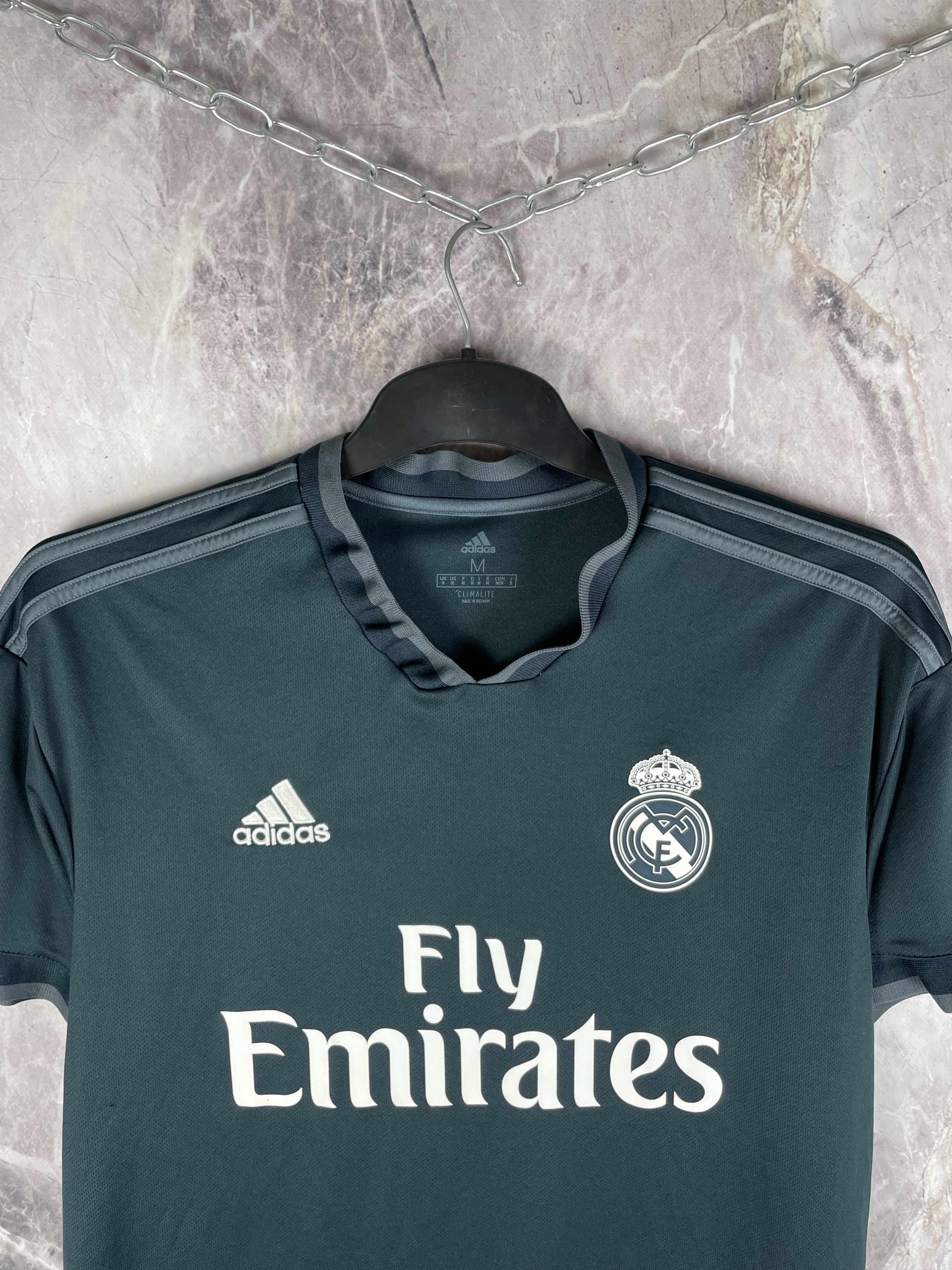 Adidas Real Madrid Adidas Soccer Jersey Shirt 2018 Size US M / EU 48-50 / 2 - 3 Thumbnail