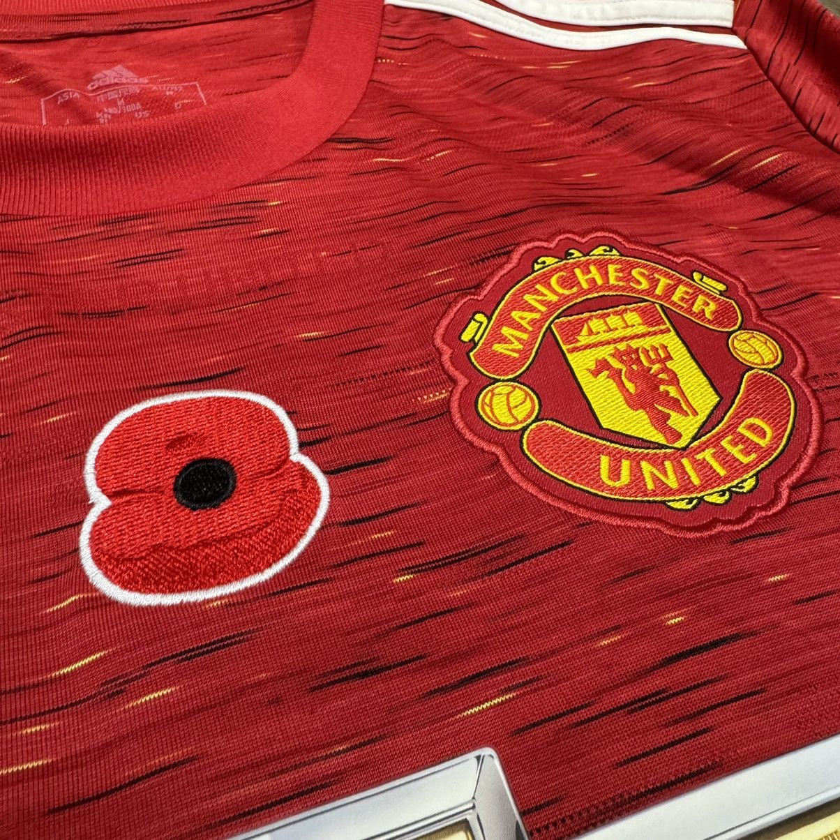 Adidas Manchester united 20/21 home shirt #18 B.Fernades Size US M / EU 48-50 / 2 - 5 Thumbnail