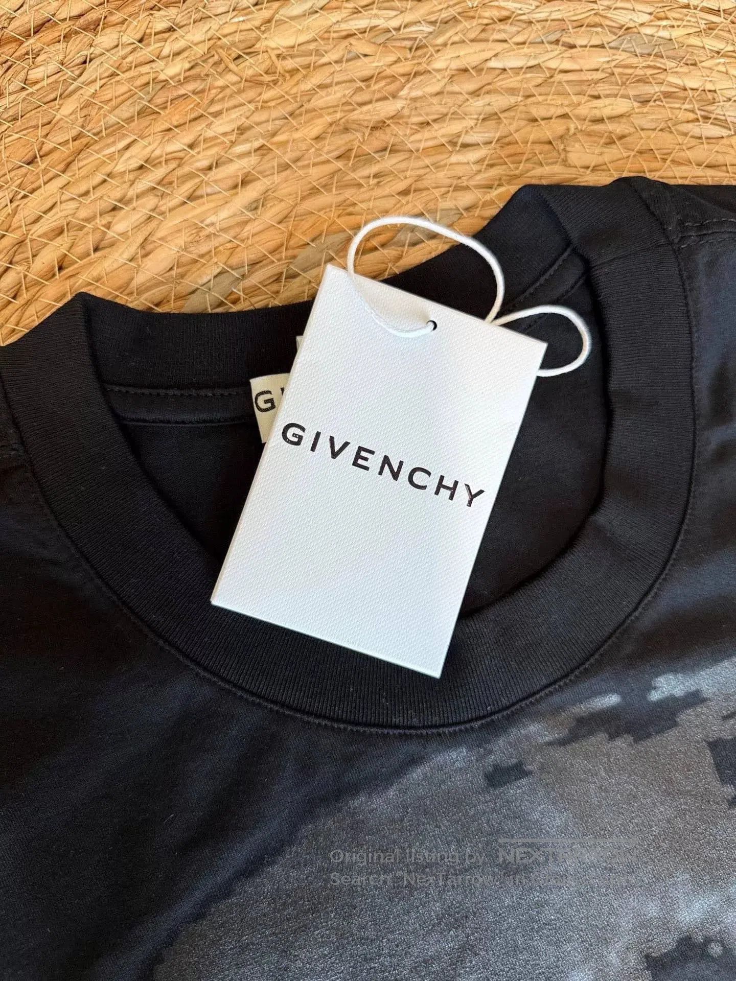 Givenchy Givenchy Dog Head T-Shirt L. Size US L / EU 52-54 / 3 - 2 Thumbnail