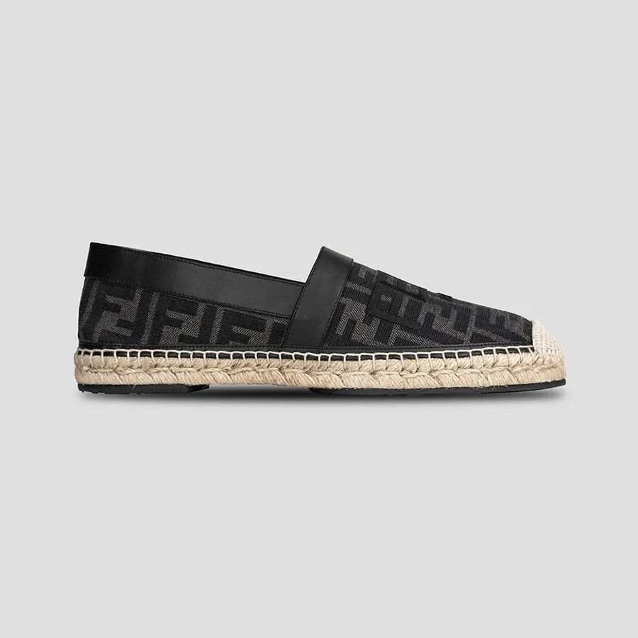 o1s1wg111225 Espadrilles in Black