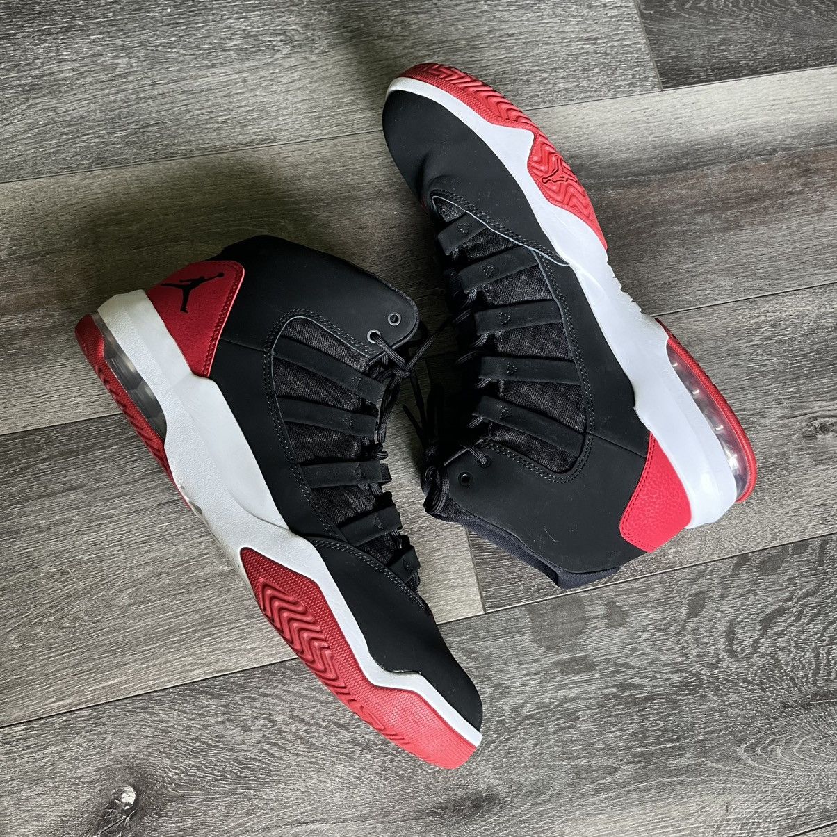 Jordan Brand Jordan Max Aura Black Red Suede Basketball Shoes Size 11.5 Size US 11.5 / EU 44-45 - 3 Thumbnail