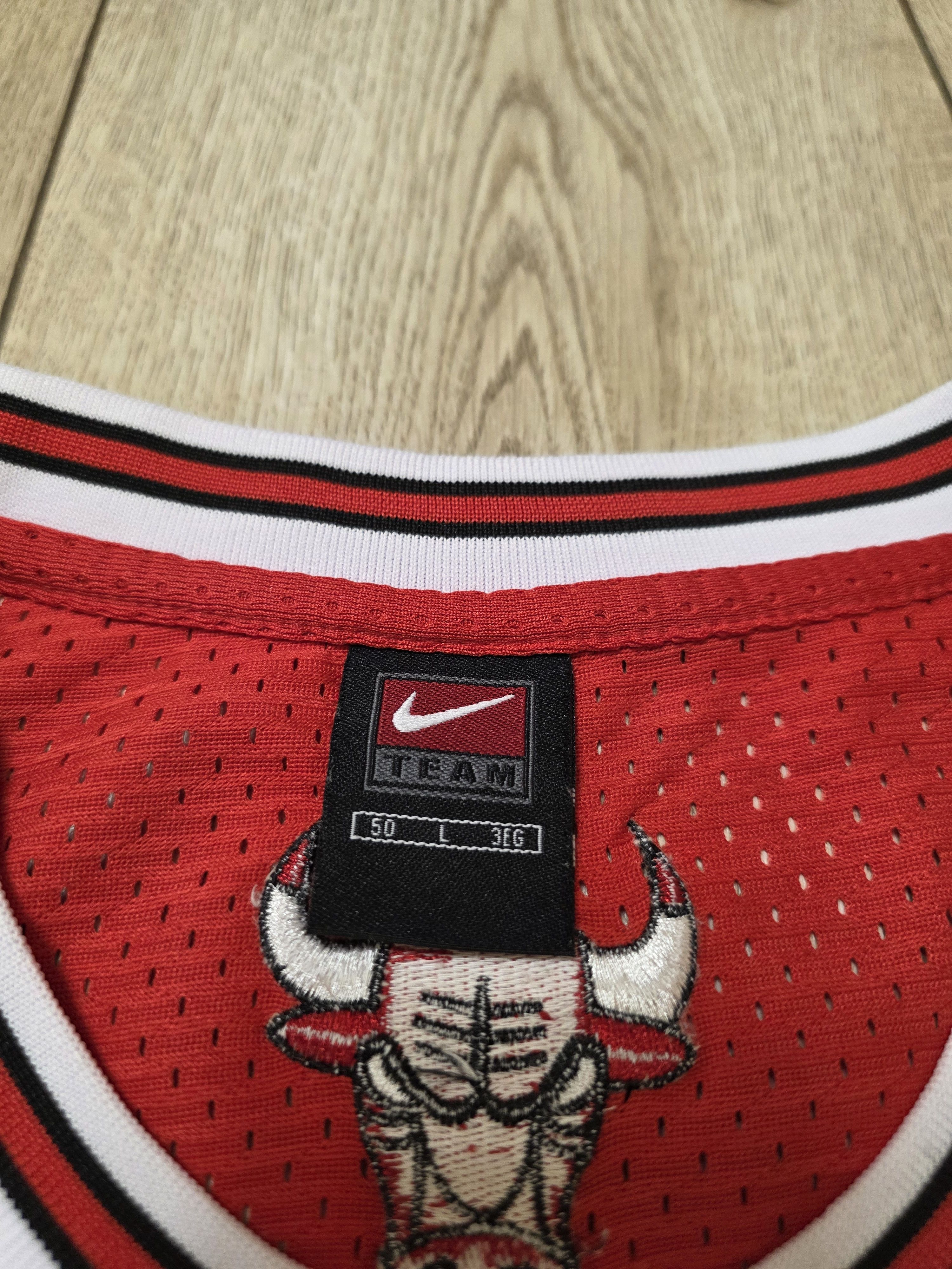 NBA CHICAGO BULLS VINTAGE JERSEY MICHAEL JORDAN JERSEY Size US L / EU 52-54 / 3 - 6 Thumbnail