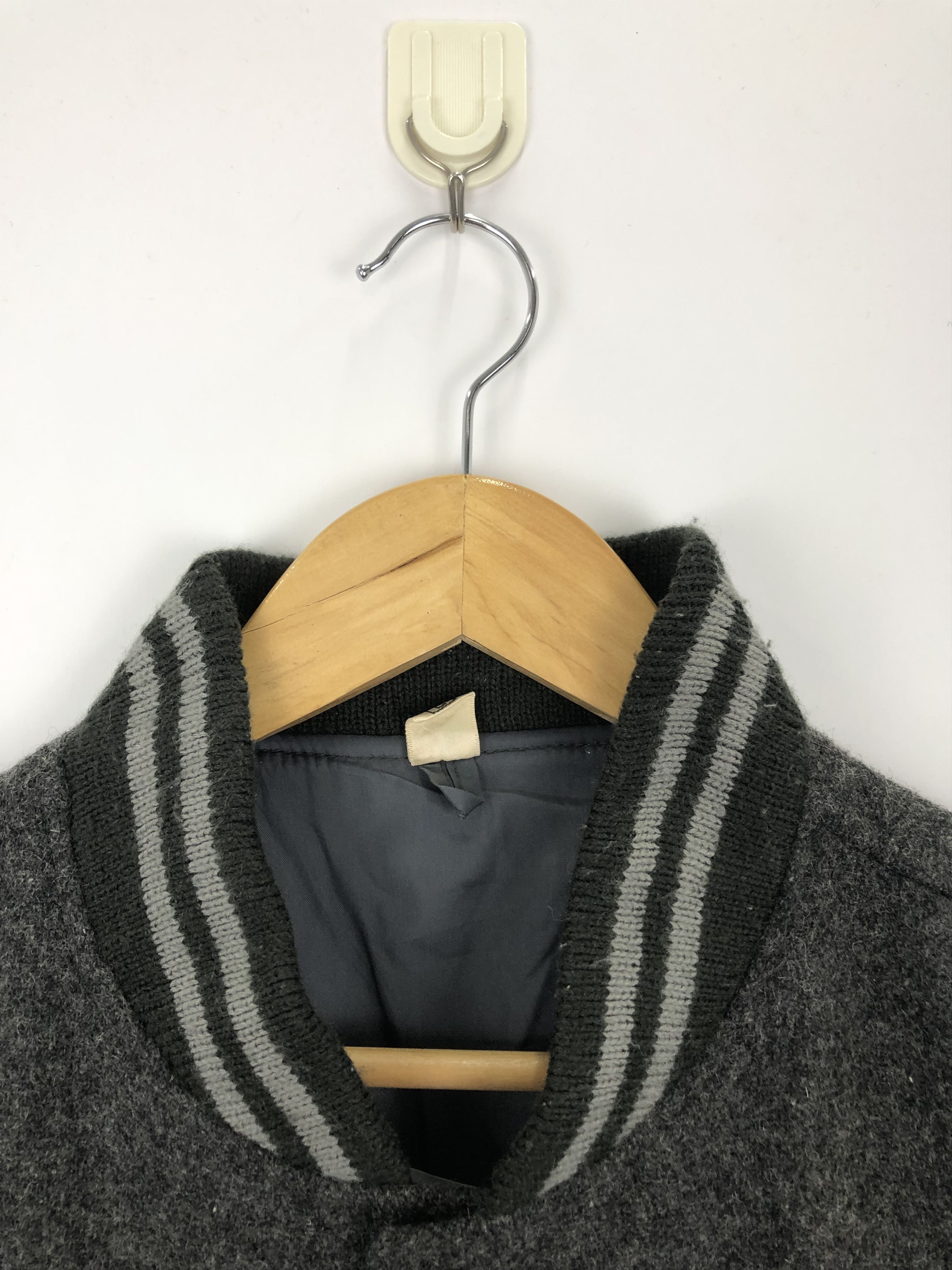 Japanese Brand Vintage 90s Japanese Brand Wool Varsity Jacket V0414 Size US L / EU 52-54 / 3 - 7 Thumbnail