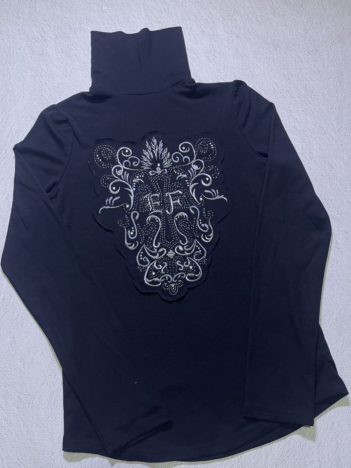 Japanese Brand Y2K long sleeve t-shirt with large embroidery motif Size US S / EU 44-46 / 1 - 2 Thumbnail