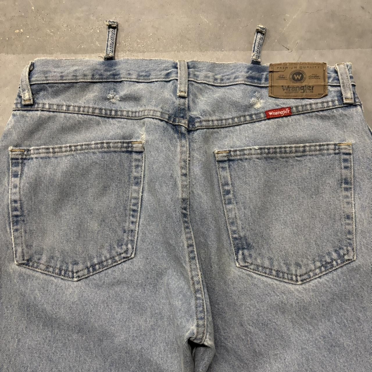 Japanese Brand × Vintage Crazy Vintage Y2K/2000s Light Wash Essential Denim Jeans! Size US 34 / EU 50 - 7 Thumbnail