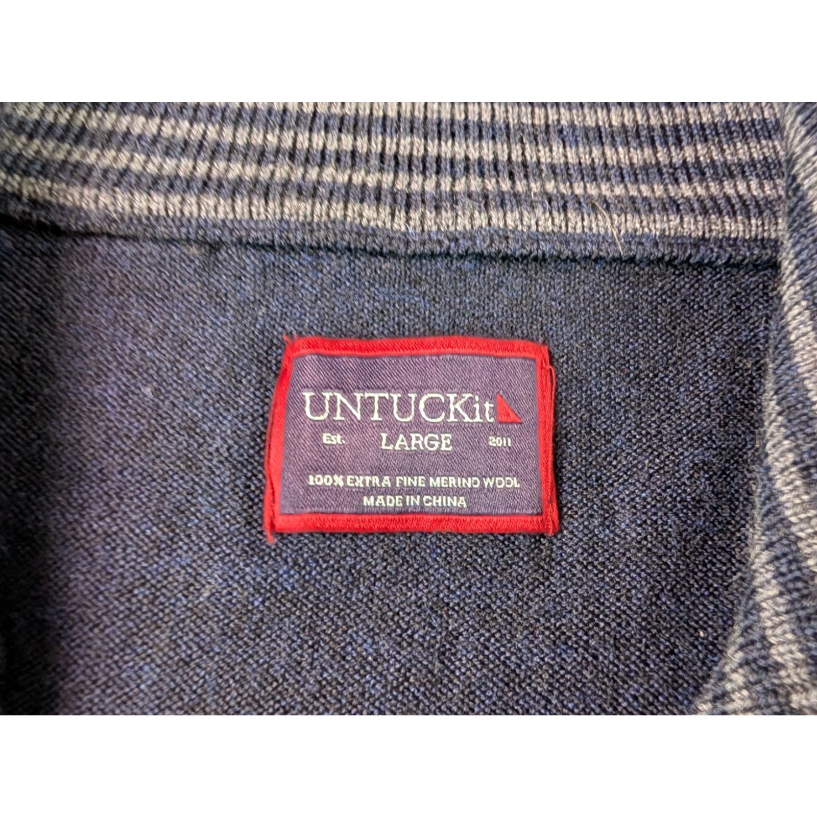UNTUCKit UNTUCKit Belguardo Extra Fine Merino Wool 1/4 Zip Pullover Sweater Navy Men's L Size US L / EU 52-54 / 3 - 3 Thumbnail