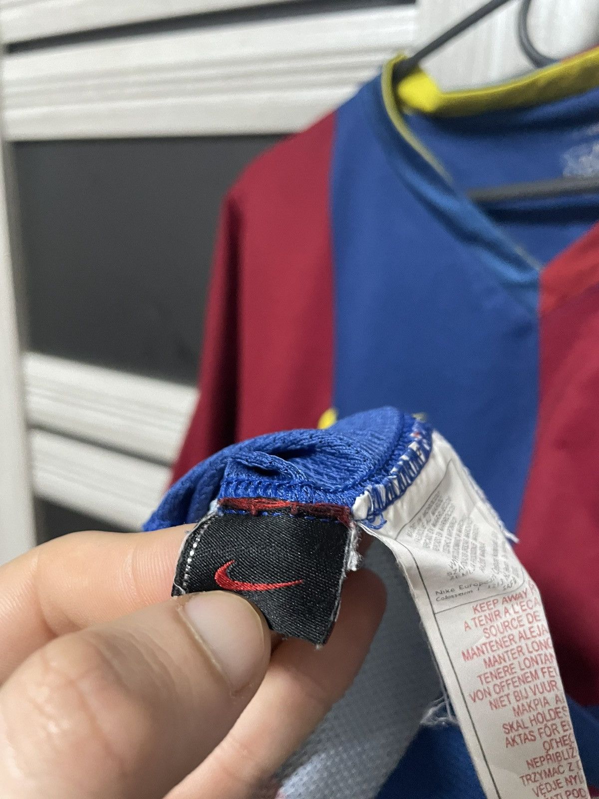 Nike Vintage Nike FC Barcelona 06/07 Home Football Jersey Size US S / EU 44-46 / 1 - 19 Thumbnail