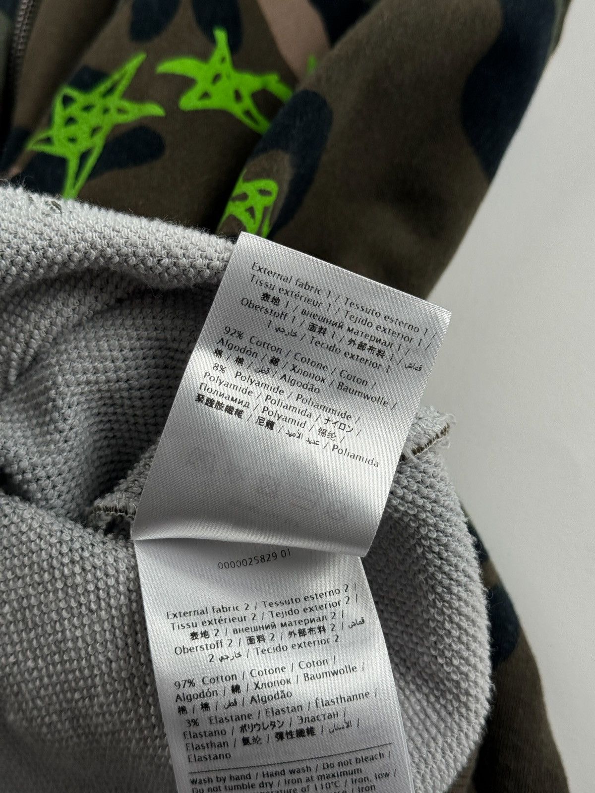 Valentino Valentino Camo Zip Up Hoodie Size US S / EU 44-46 / 1 - 11 Thumbnail