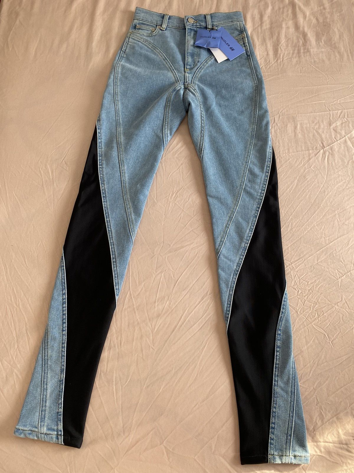 H&M Spiral Panel Jeans Light Denim Blue/Black Size 26" / US 2 / IT 38 - 3 Thumbnail