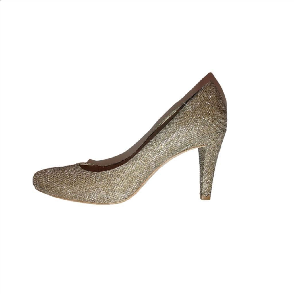 Vince Camuto Vince Camuto Kardi Gold Pumps Size 8.5M Size US 8.5 / IT 38.5 - 1 Thumbnail