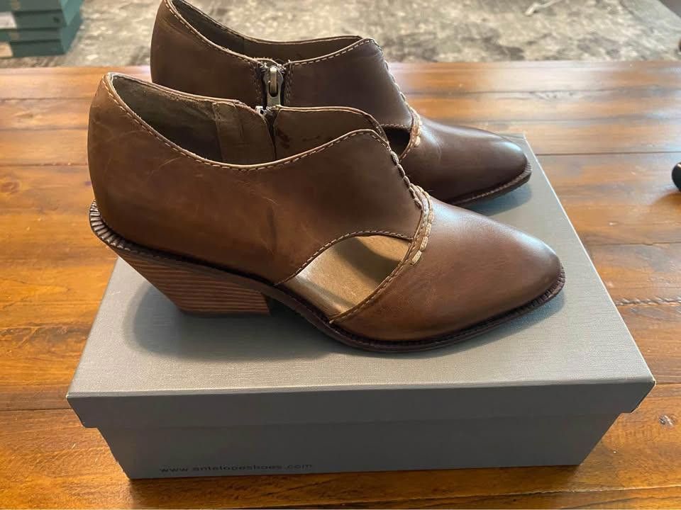 Designer Stylish Antelope Brown Wedge Heels with Zipper Closure 5.5 Size US 5.5 / IT 35.5 - 3 Thumbnail