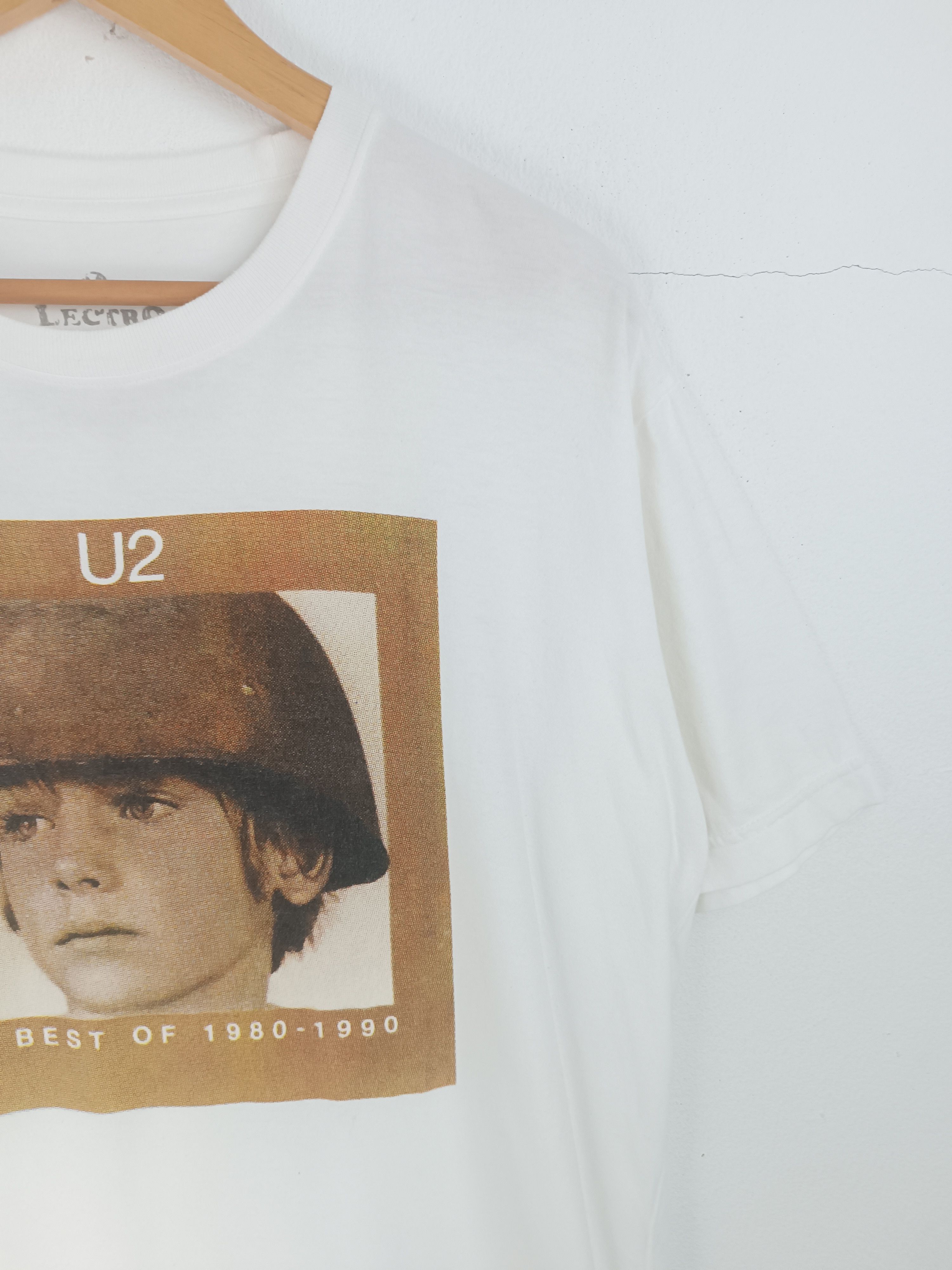 Vintage VINTAGE U2 THE BEST OF ALBUM COVER TEE BON JOVI REM Size US L / EU 52-54 / 3 - 6 Thumbnail