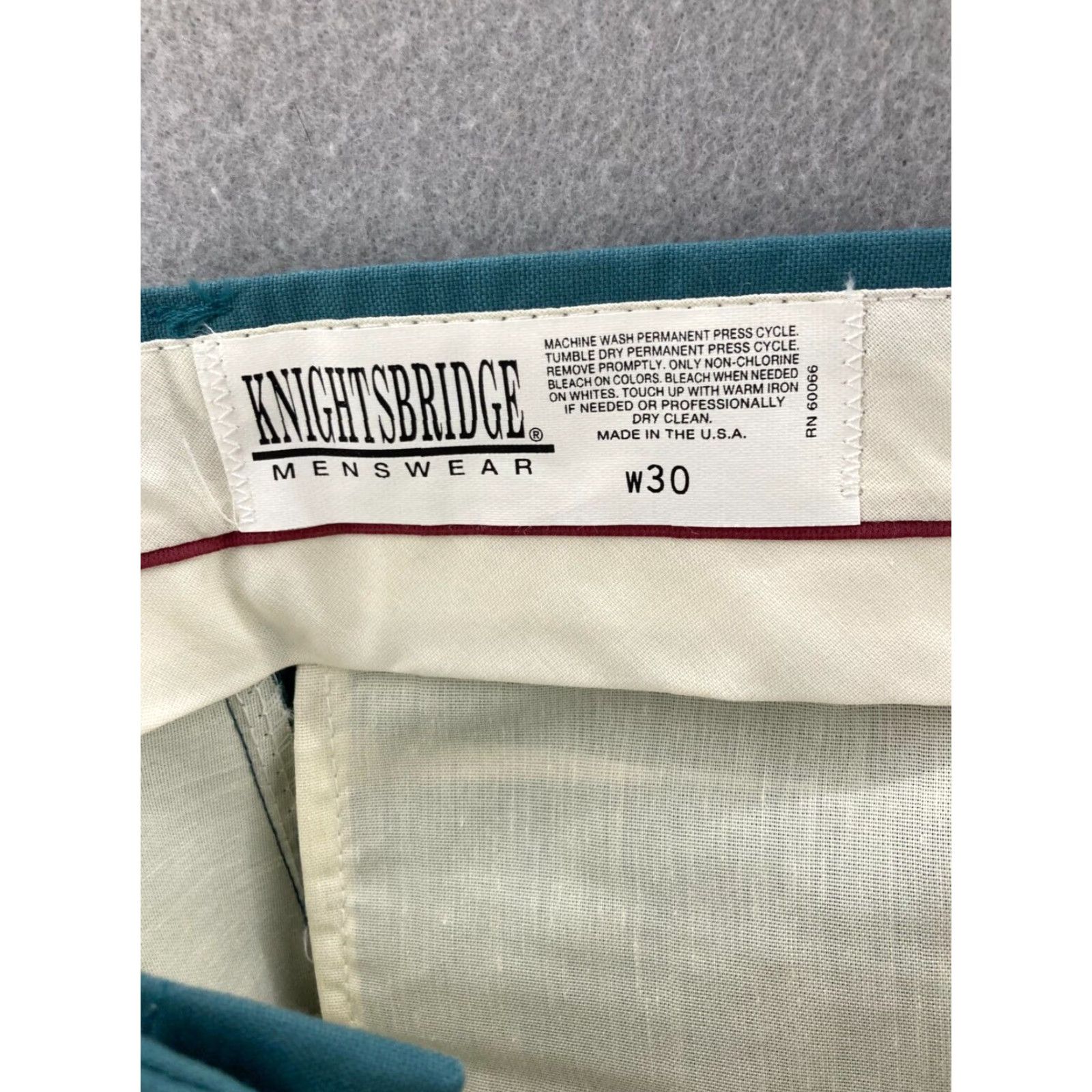 Vintage VINTAGE Knightsbridge Shorts Mens 30 Khaki Green Flat Front Wrinkle-Resistant Casual 90s, American, Fall Spring Summer Winter, Men Size US 30 / EU 46 - 7 Thumbnail