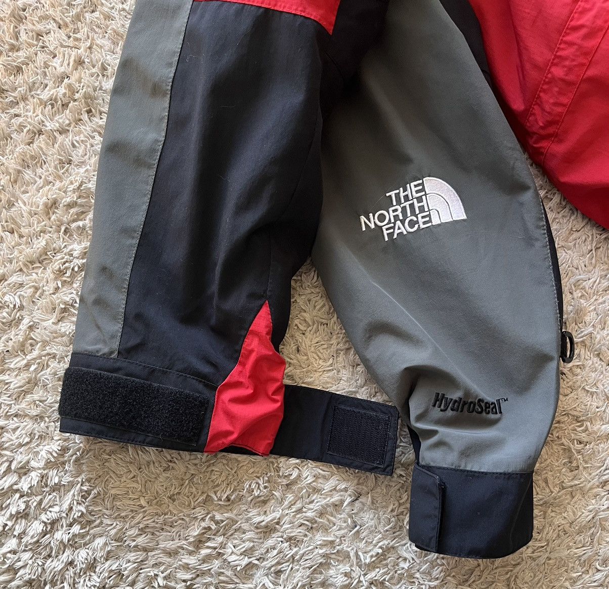 The North Face Vintage The North Face HydroSeal Red Jacket Size US L / EU 52-54 / 3 - 9 Thumbnail