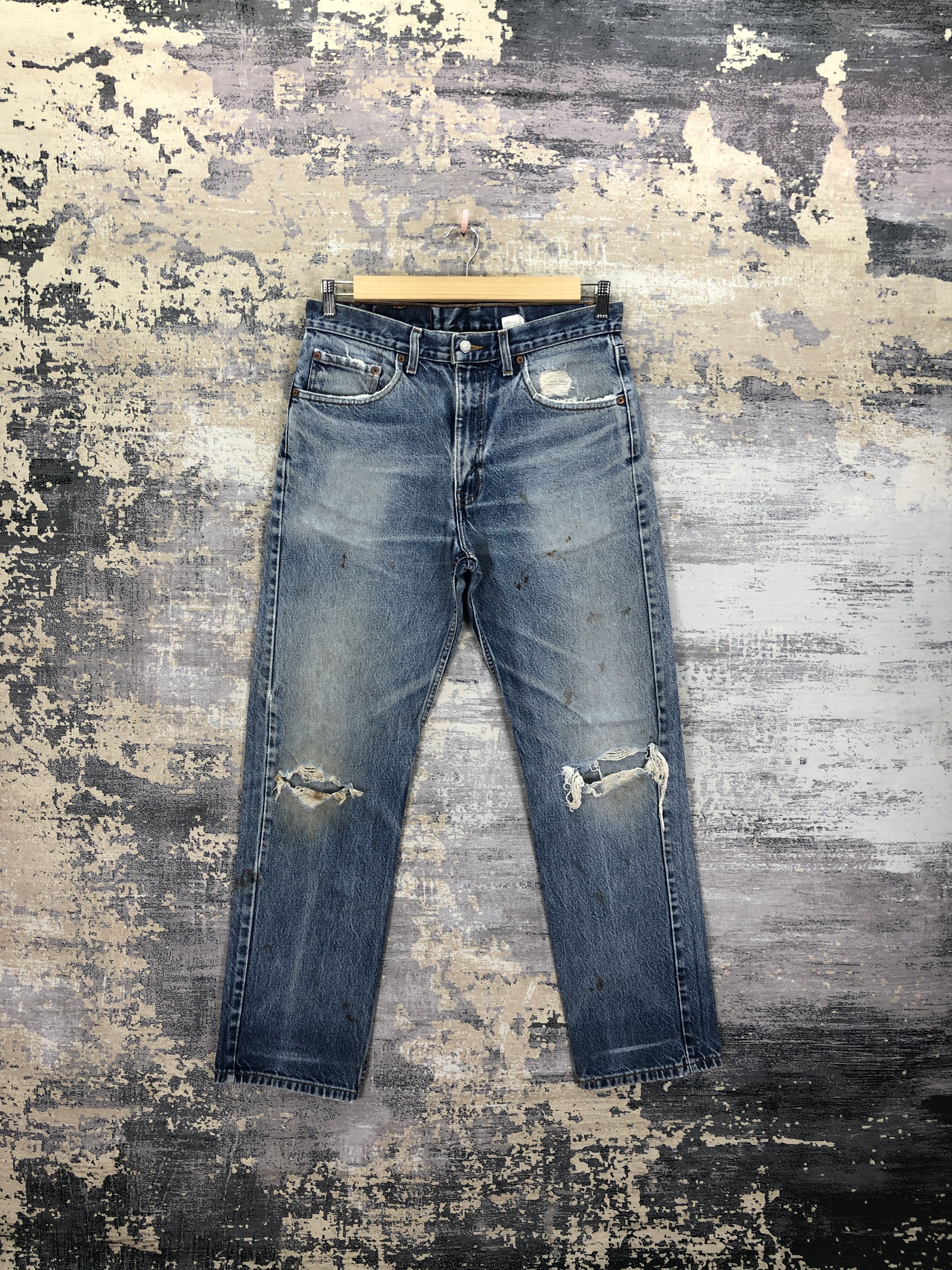 Levi's Vintage Distressed Levis 505 Jeans Levi's Stonewash Denim Size US 32 / EU 48 - 1 Thumbnail