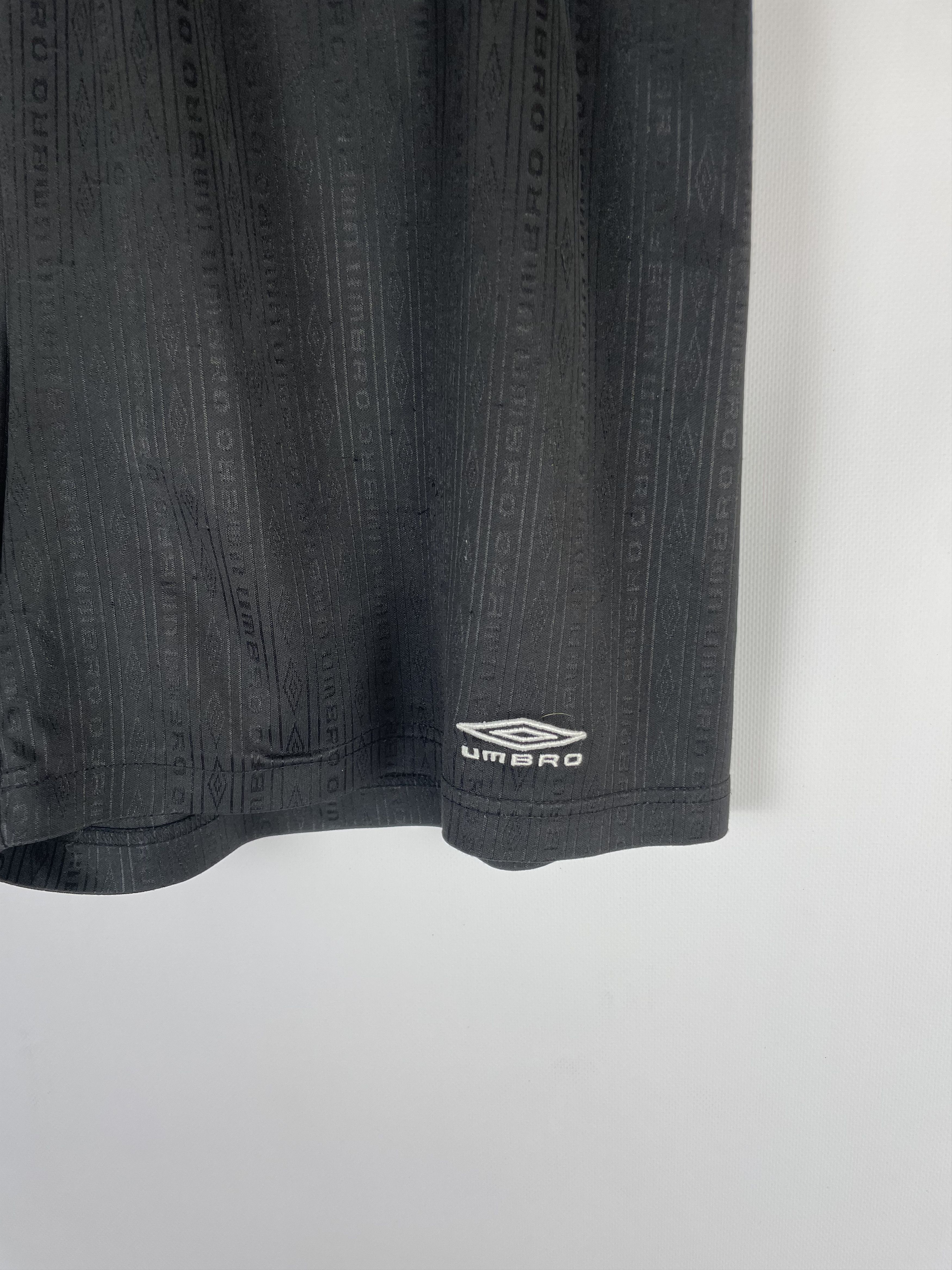 Other Vintage Umbro Shorts Y2k Size US 40 / EU 56 - 3 Thumbnail