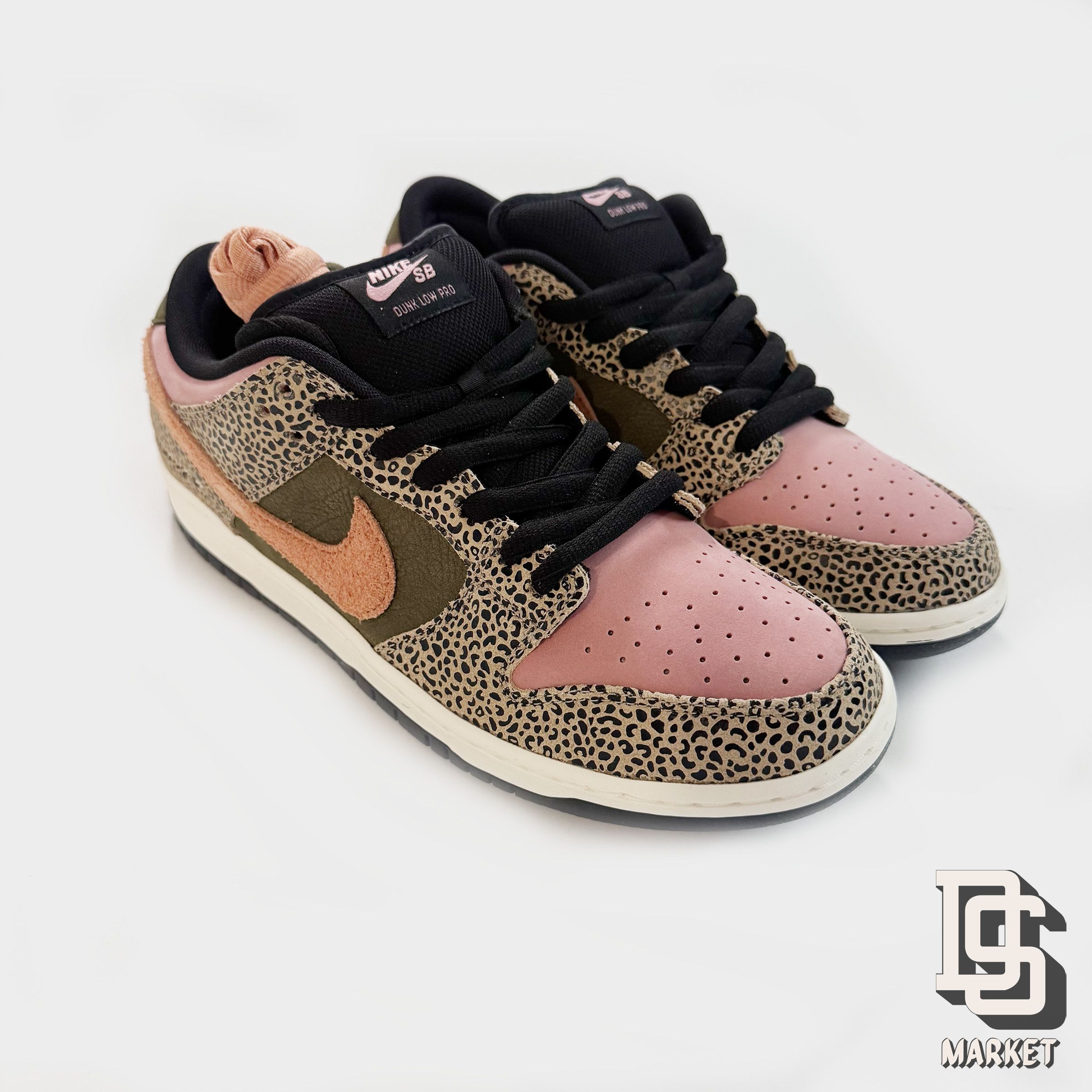 Nike SB DS NIKE SB DUNK LOW PRO QS ARTS REC SAN DIEGO 11 IH3211-200 Size US 11 / EU 44 - 2 Thumbnail