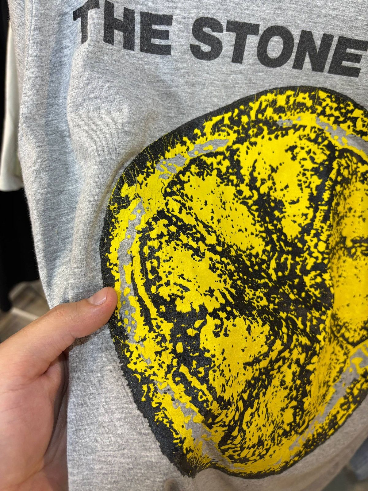 Band Tees The Stone Roses T-shirt Size:L Size US L / EU 52-54 / 3 - 4 Thumbnail