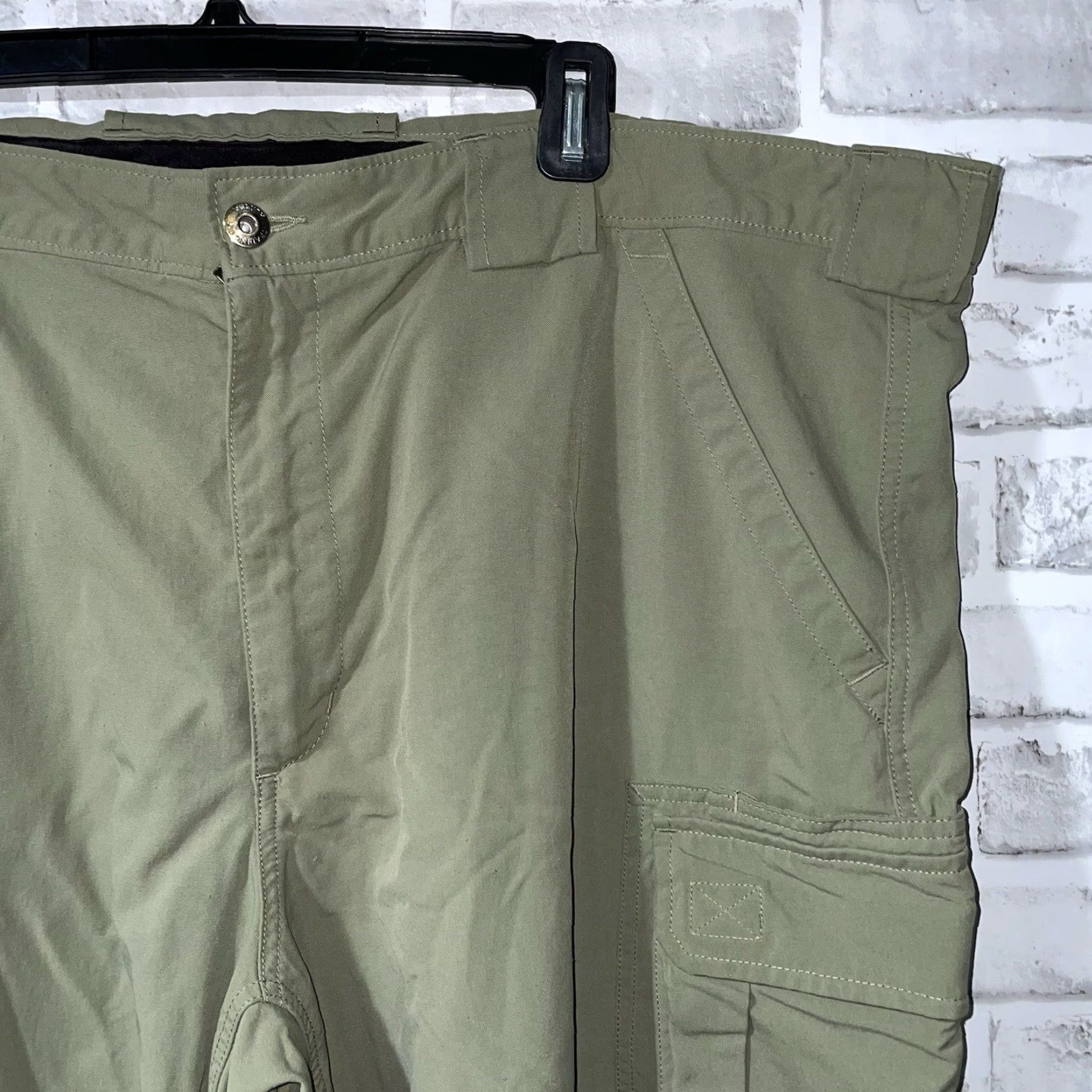 CO DULUTH TRADING CO Cargo Shorts Men 2XL Nylon Green Short Regular Size Mens 2XL Cargo Shorts Green 2XL Size US 39 - 2 Thumbnail