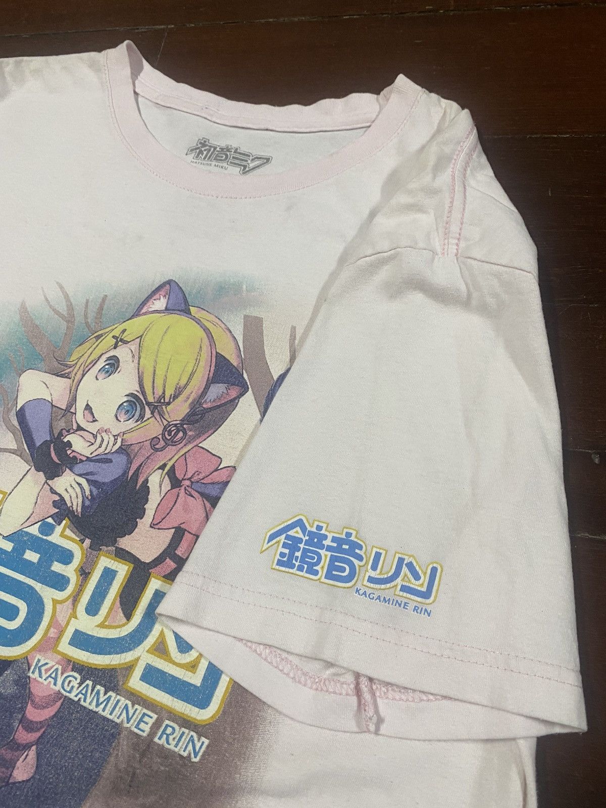 Anime Vintage Hatsune Miku kagamine rin Japan Anime Tee Size US L / EU 52-54 / 3 - 7 Thumbnail