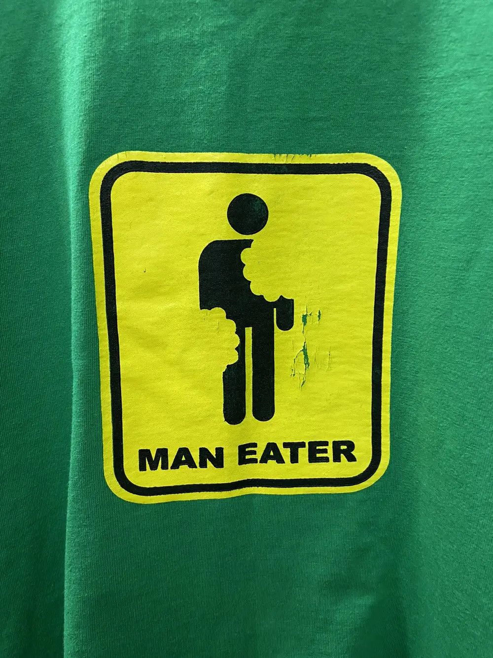 Vintage CRAZY VINTAGE FUNNY MAN EATER TEE Y2K T SHIRT SKATE HUMOR Size US M / EU 48-50 / 2 - 12 Thumbnail