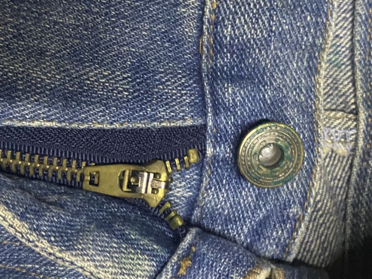 Vintage Vintage Japanese Brand Mud Wash Distressed Loose Jeans Size US 33 - 15 Thumbnail