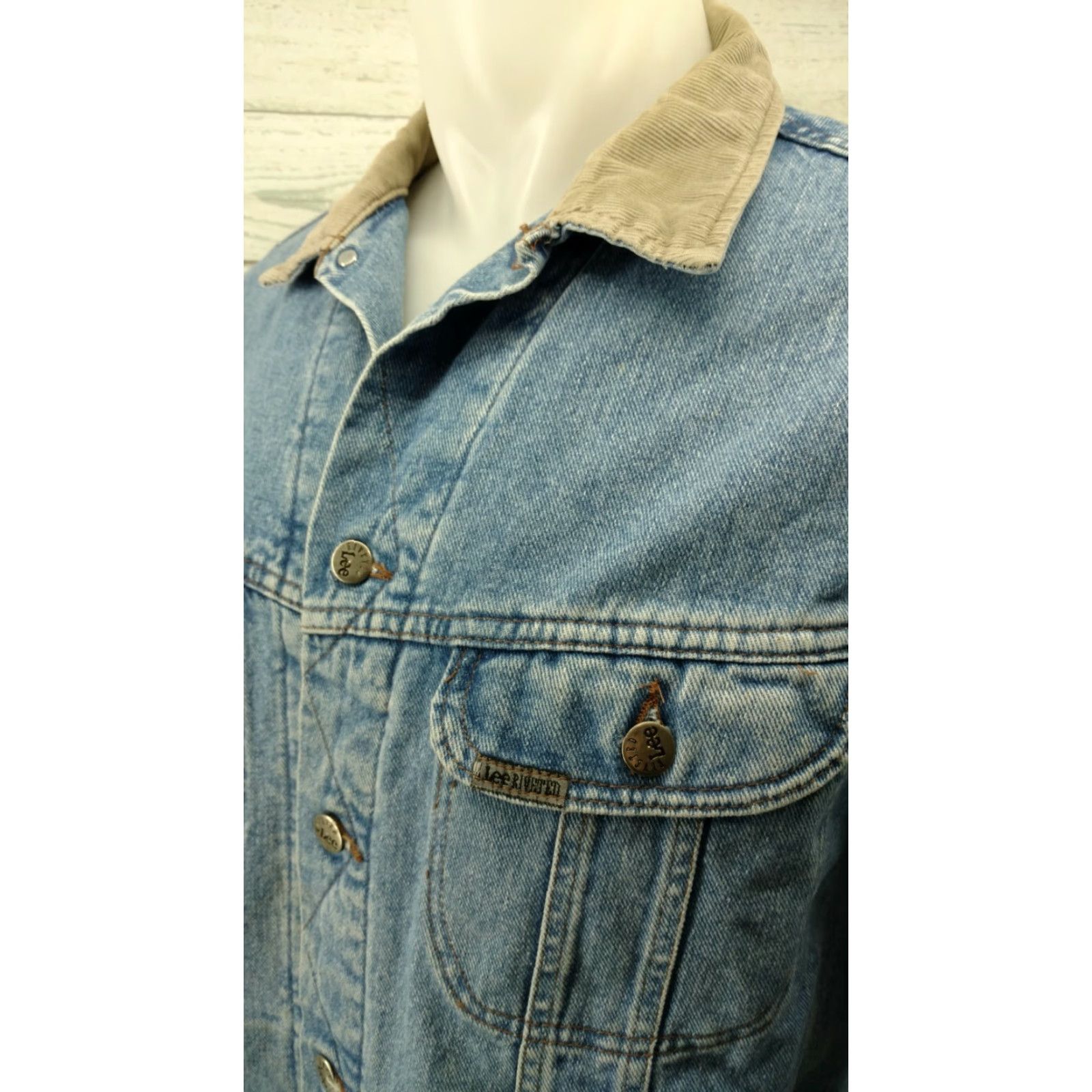 Vintage VINTAGE Lee Riveted Denim Trucker Jacket Lined Blanket XL Mens REG #2 Size US XL / EU 56 / 4 - 3 Thumbnail