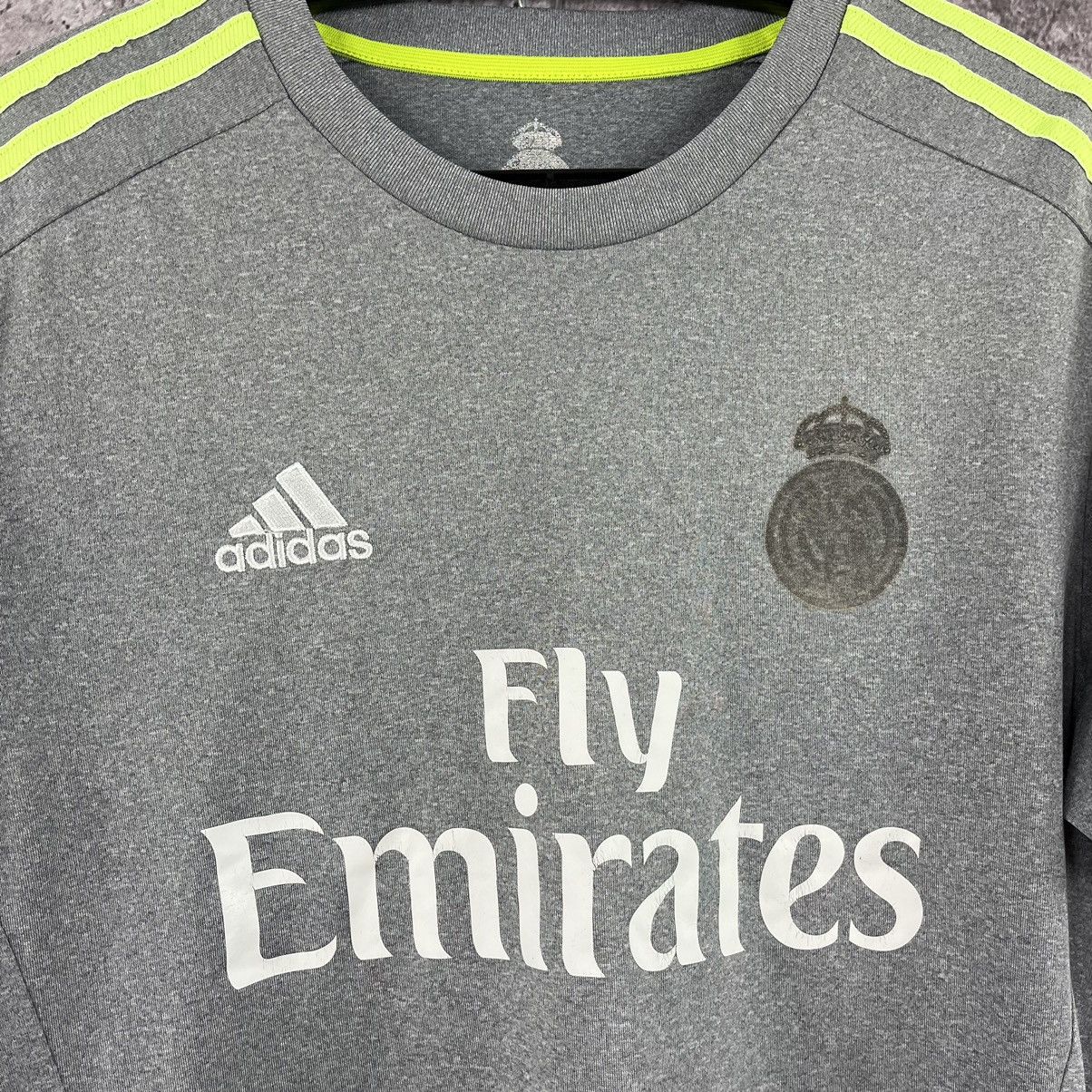 Adidas Real Madrid Adidas 2015/2016 Away Jersey T-Shirt Size M Size US M / EU 48-50 / 2 - 6 Thumbnail