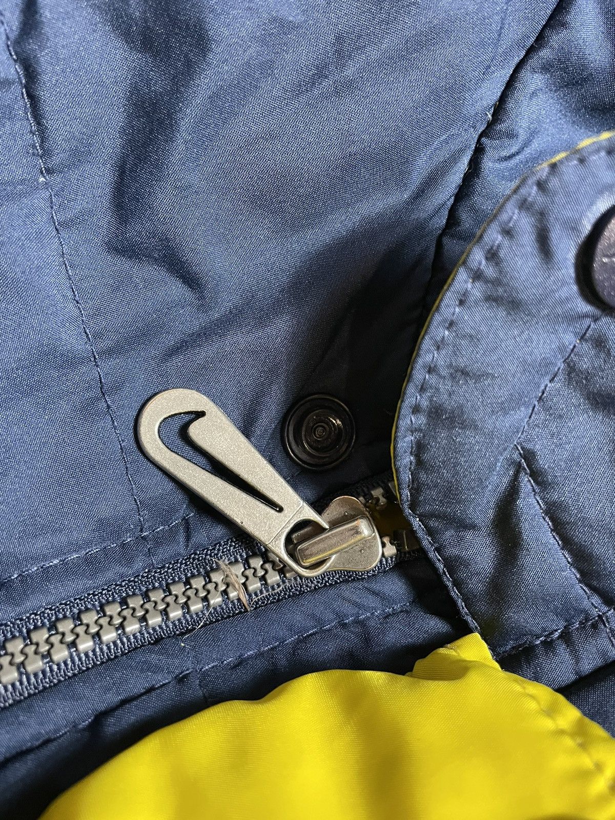 Nike Crazy Vintage 90's Nike Down Puffer Jacket Big Swoosh Drill Size US XL / EU 56 / 4 - 9 Thumbnail