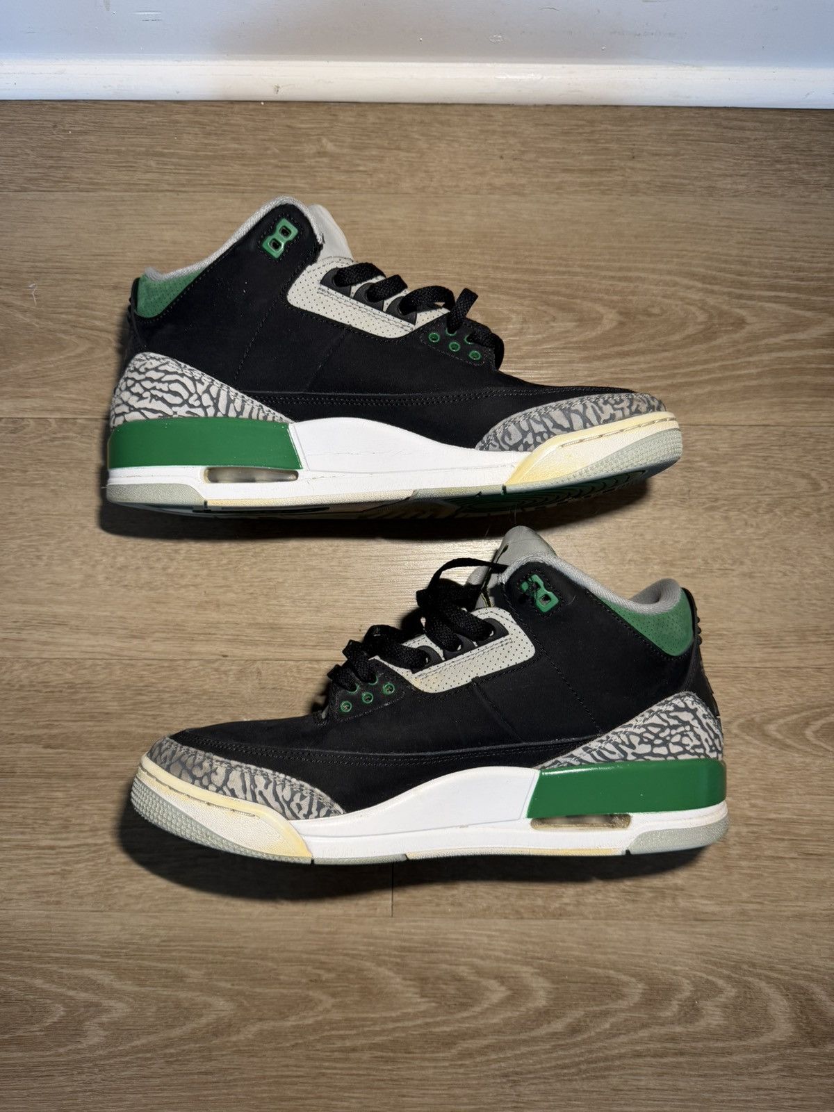 Jordan Brand Jordan 3 “Pine Green” Size US 12 / EU 45 - 1 Thumbnail