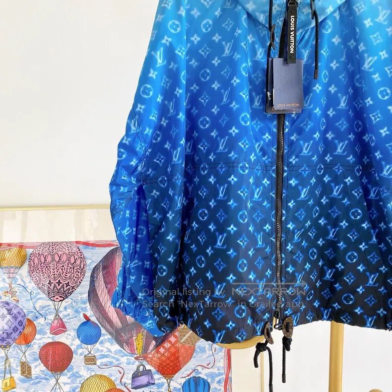 Louis Vuitton Louis Vuitton Old Flower Blue Full Logo Gradient Jacket Size XS / US 0-2 / IT 36-38 - 5 Thumbnail