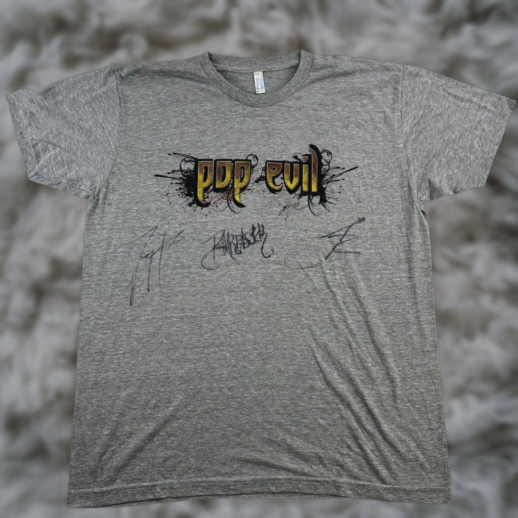 Pop Evil Band Autographed S/S T-Shirt Gray USA XL Unisex Adults Shirt