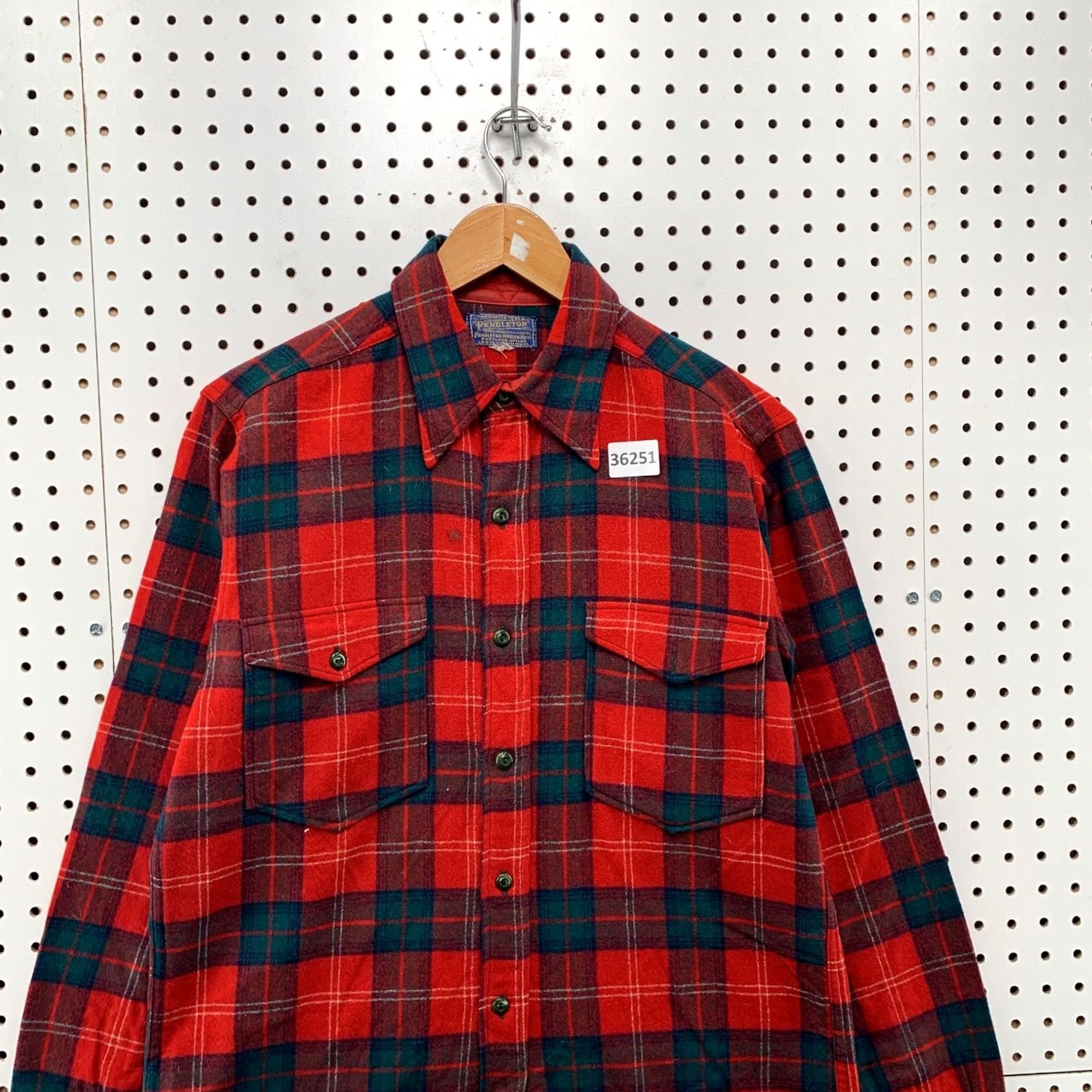 Pendleton Vintage Pendleton Shirt Mens Large Red Plaid Wool Long Sleeve Button Made USA Size US L / EU 52-54 / 3 - 5 Thumbnail
