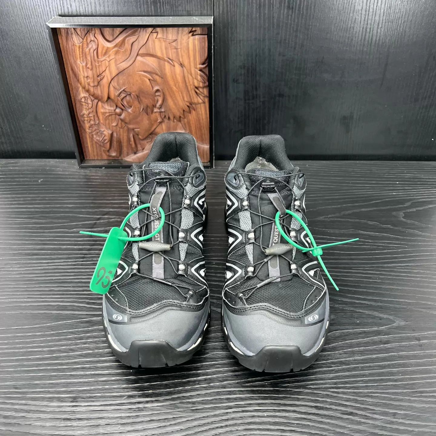 Salomon Salomon XT-Quest Ebony 42.5 New, Boxed Size US 9.5 / EU 42-43 - 4 Thumbnail