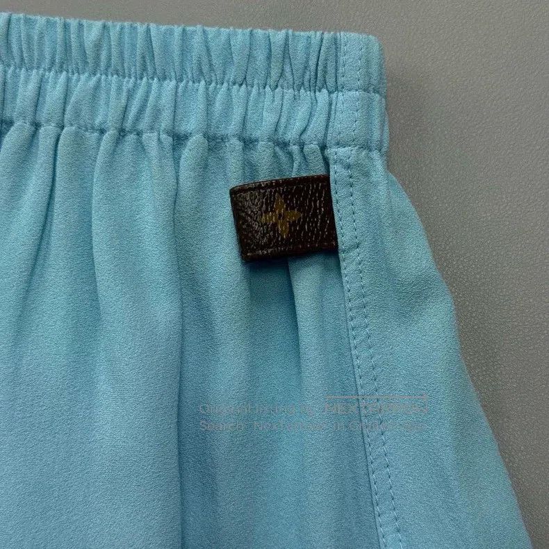 Louis Vuitton Louis Vuitton Blue printed leather logo viscose mulberry s Size US 36 / EU 52 - 8 Thumbnail