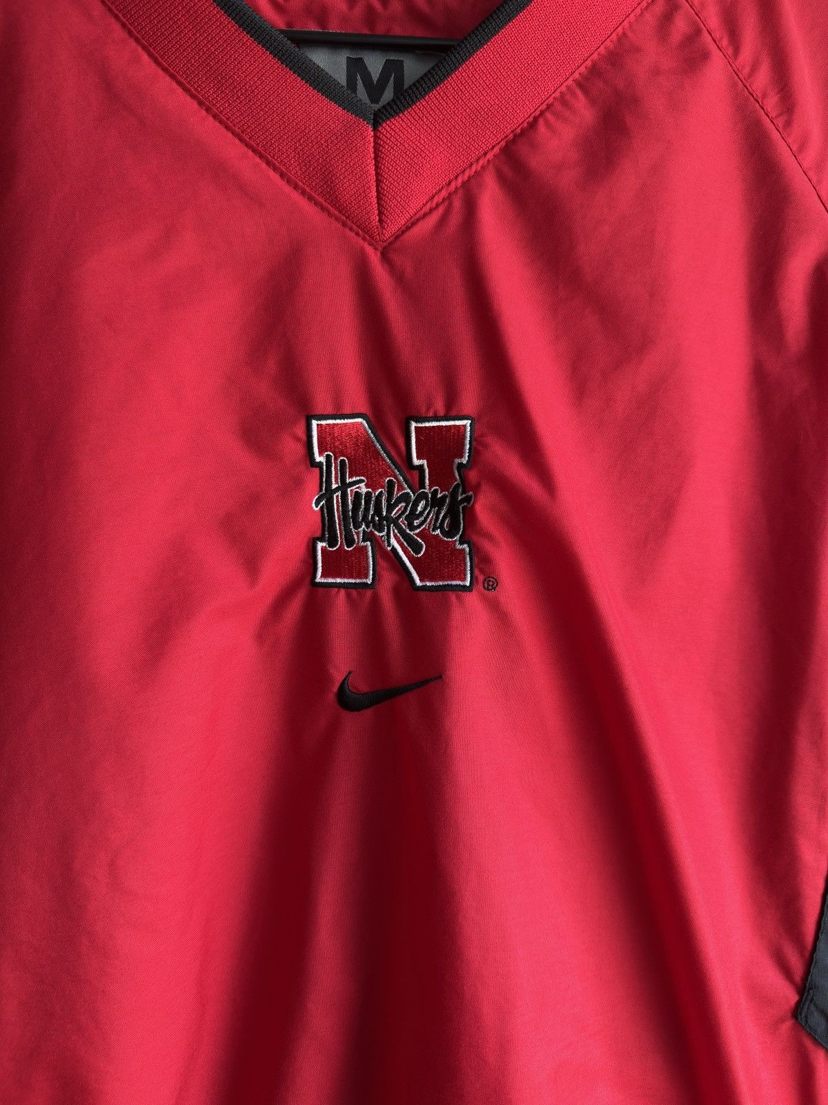 Nike Vintage Nike Nebraska Cornhuskers Center Swoosh Pullover Size US M / EU 48-50 / 2 - 3 Thumbnail