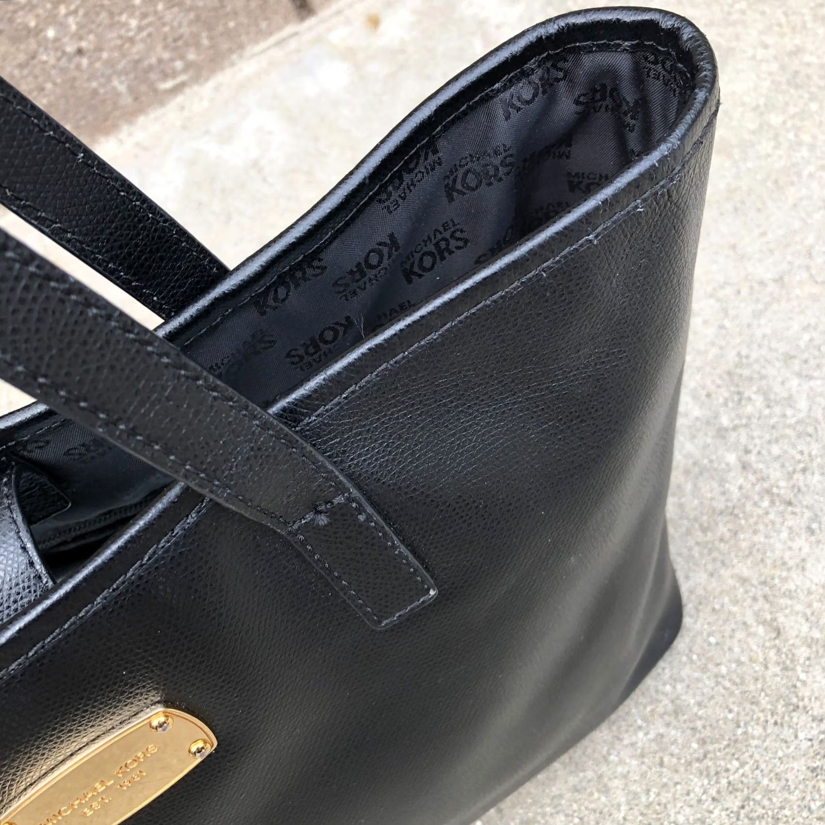 Michael Kors Michael Kors Jet Set Saffiano Tote Bag Purse Women's Black Shoulder Hand Bag Tote - 15" W x 10" H x 4" D - Leather - Jet Set Travel - Designer Size ONE SIZE - 5 Thumbnail