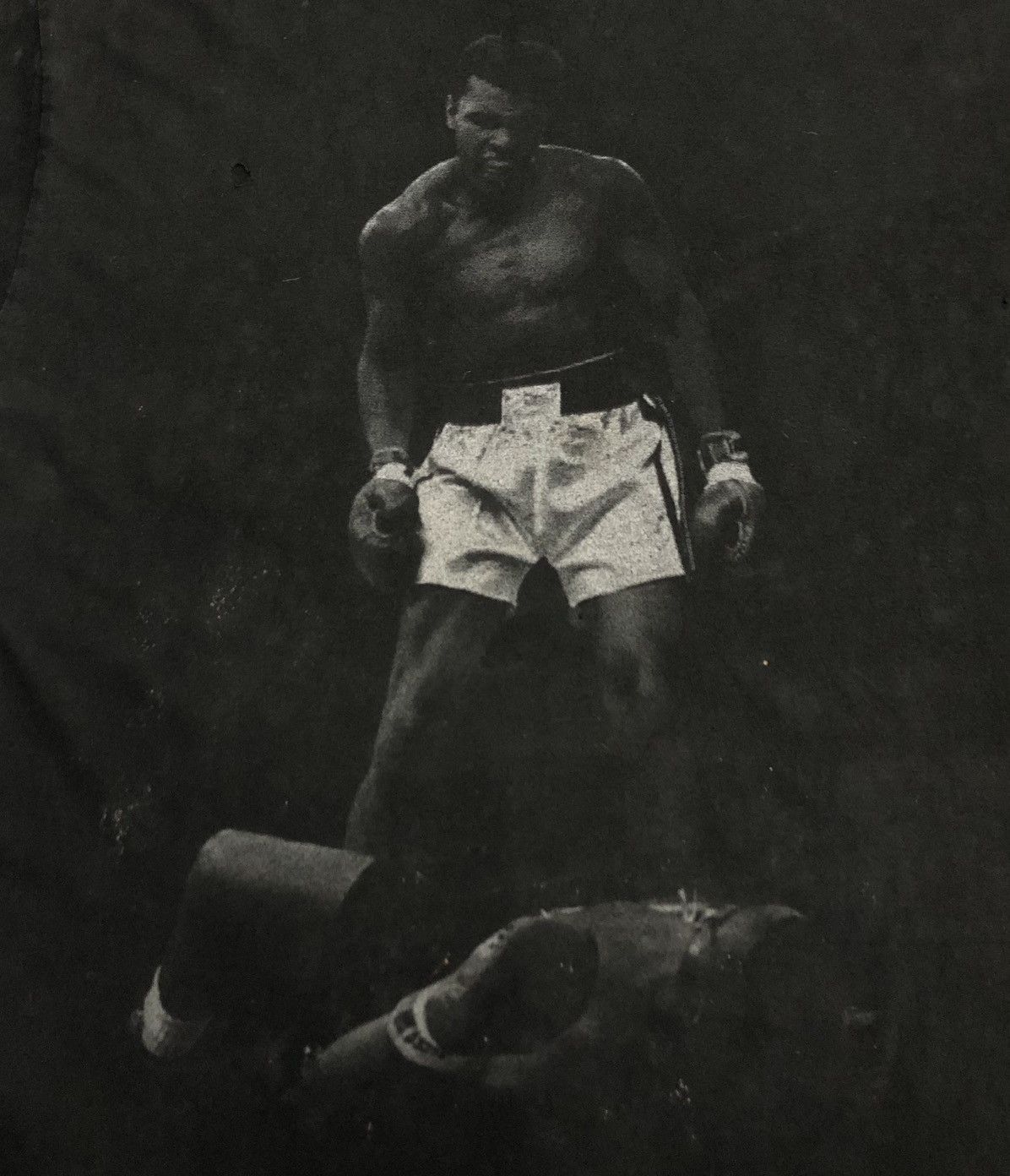 Vintage Vintage Tultex Muhammad Ali T-Shirt Size US XL / EU 56 / 4 - 3 Thumbnail