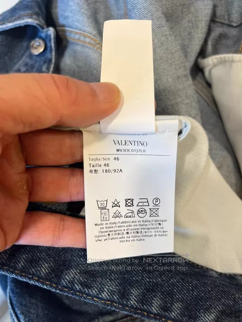 Valentino Valentino White big V logo dark blue denim jacket Size US S / EU 44-46 / 1 - 9 Thumbnail