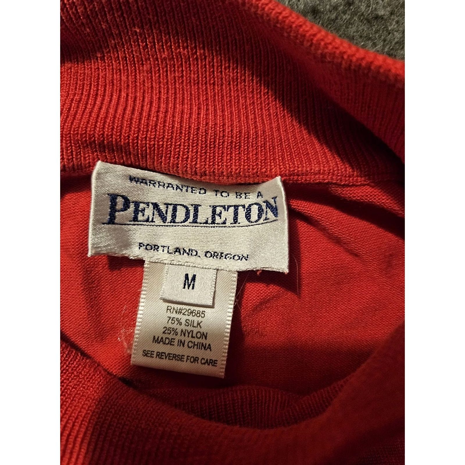Pendleton Pendleton Shirt Women's Medium Red 75% Silk 25% Nylon Mock Neck Pullover Size M / US 6-8 / IT 42-44 - 2 Thumbnail