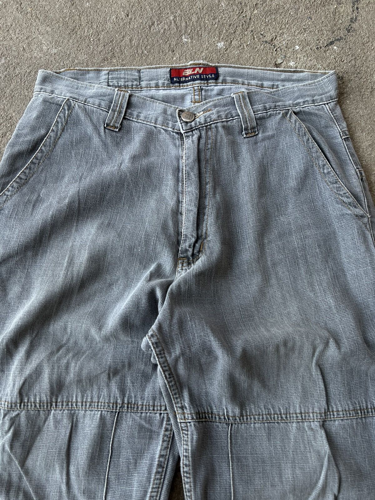 Japanese Brand FADED Y2K BLN BAGGY WIDE POCKET PANTS Size US 31 - 3 Thumbnail