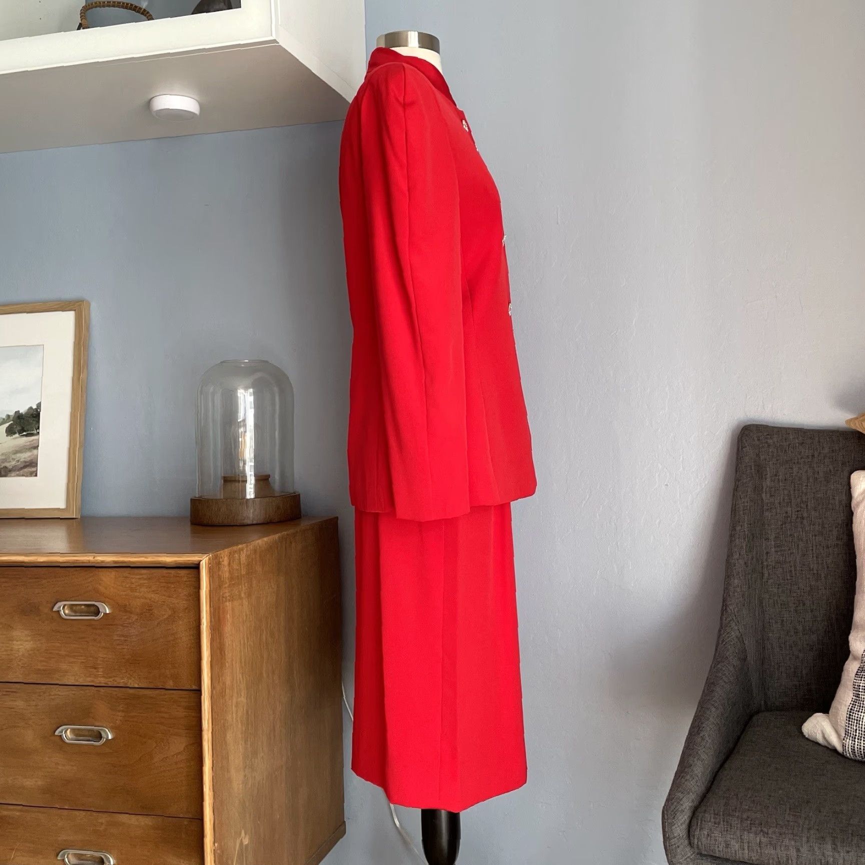 Carolina Herrera VINTAGE Carolina Herrera 90s Silk Jacket & Skirt Suit Rhinestone Buttons Sz 10 Women Red 2 Piece Set Size 32" / US 10 / IT 46 - 7 Thumbnail